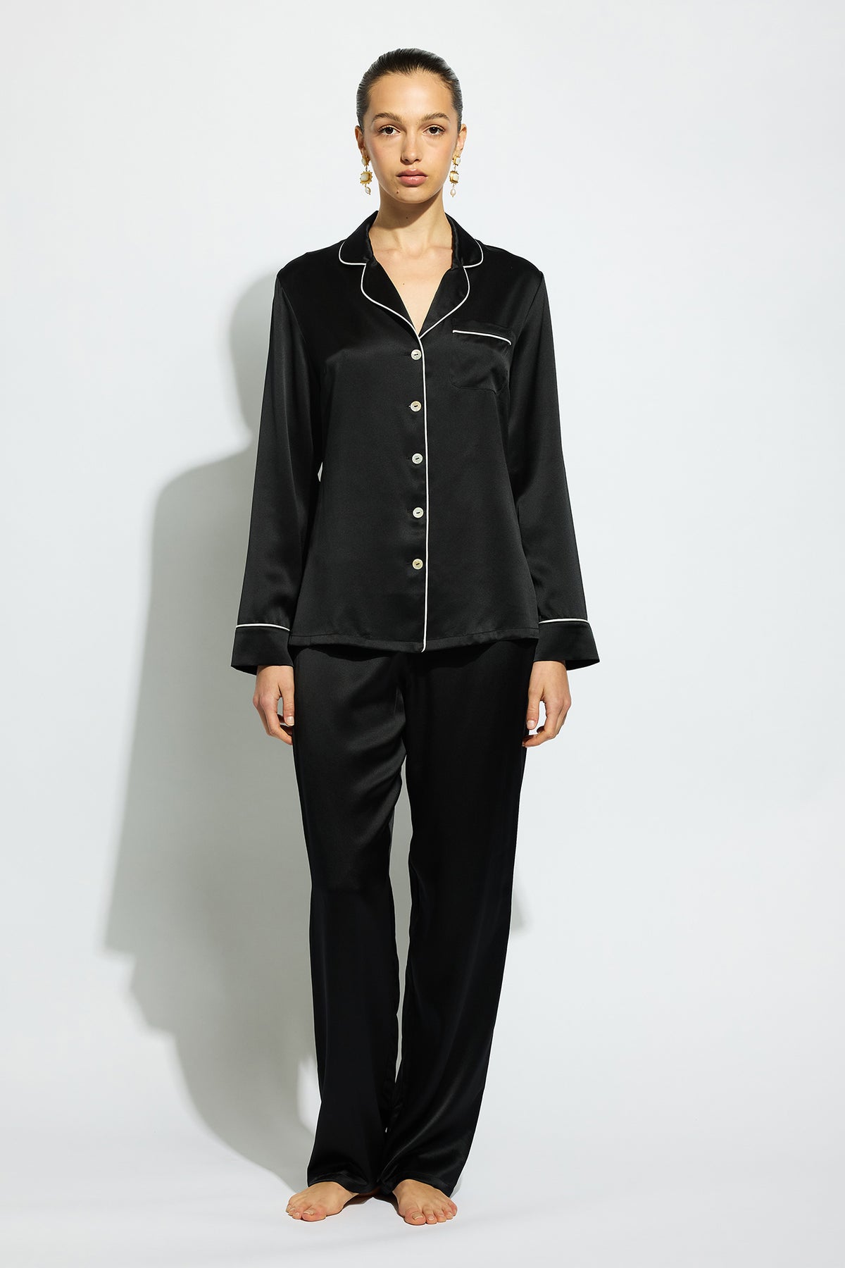 The Fine Finishes Pyjama By GINIA In Black